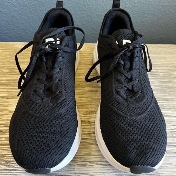 LIKE NEW!!! APL Techloom Dream Black and White Men\'s Shoes